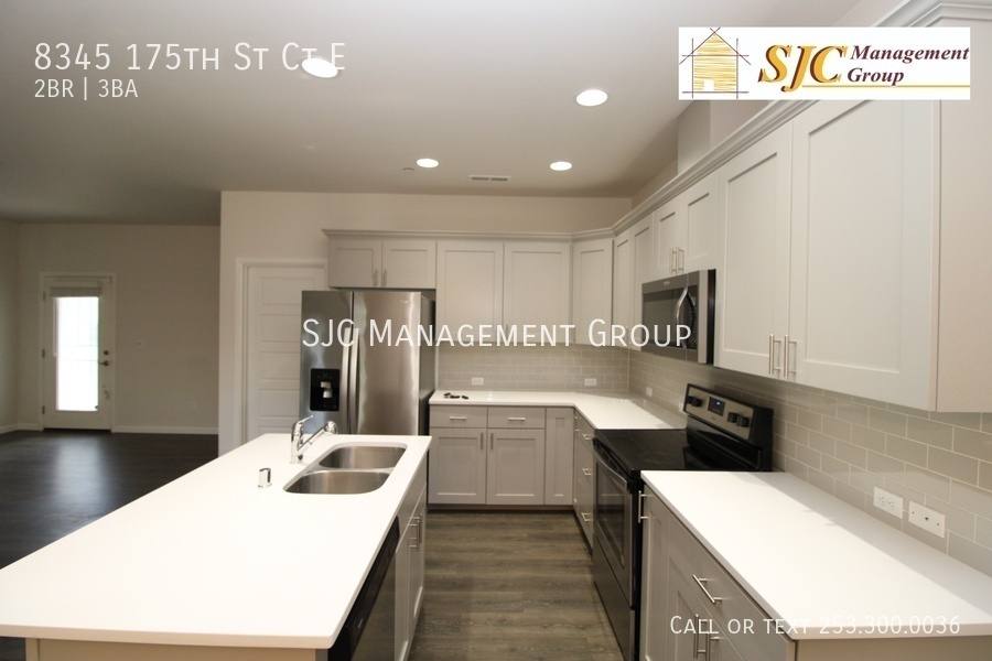 Townhouse for rent at 8345 175th St Court E, Puyallup, WA 98375