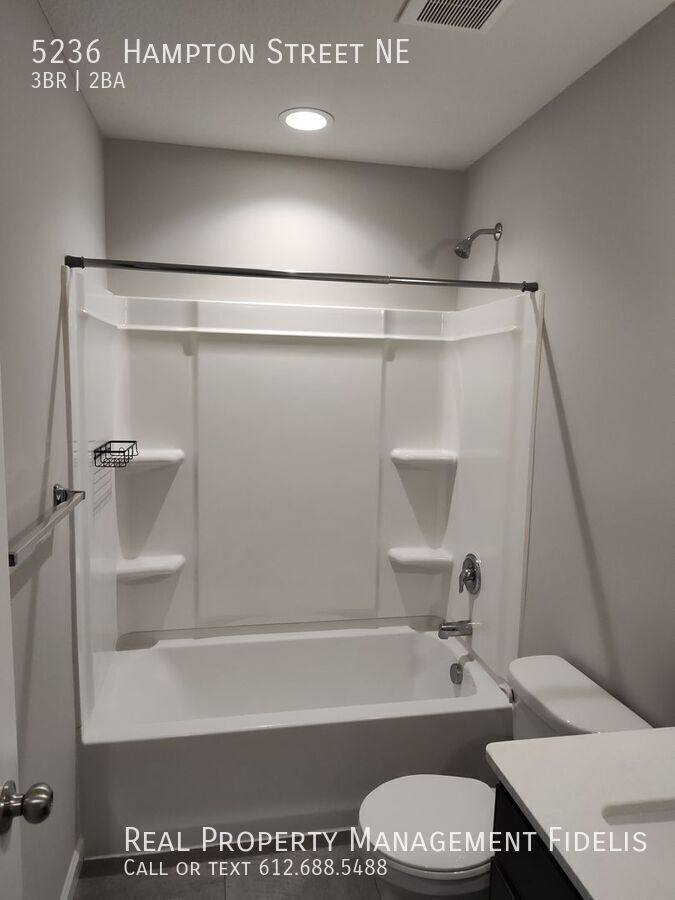 House for rent at 5236 Hampton St NE, Prior Lake, MN 55372