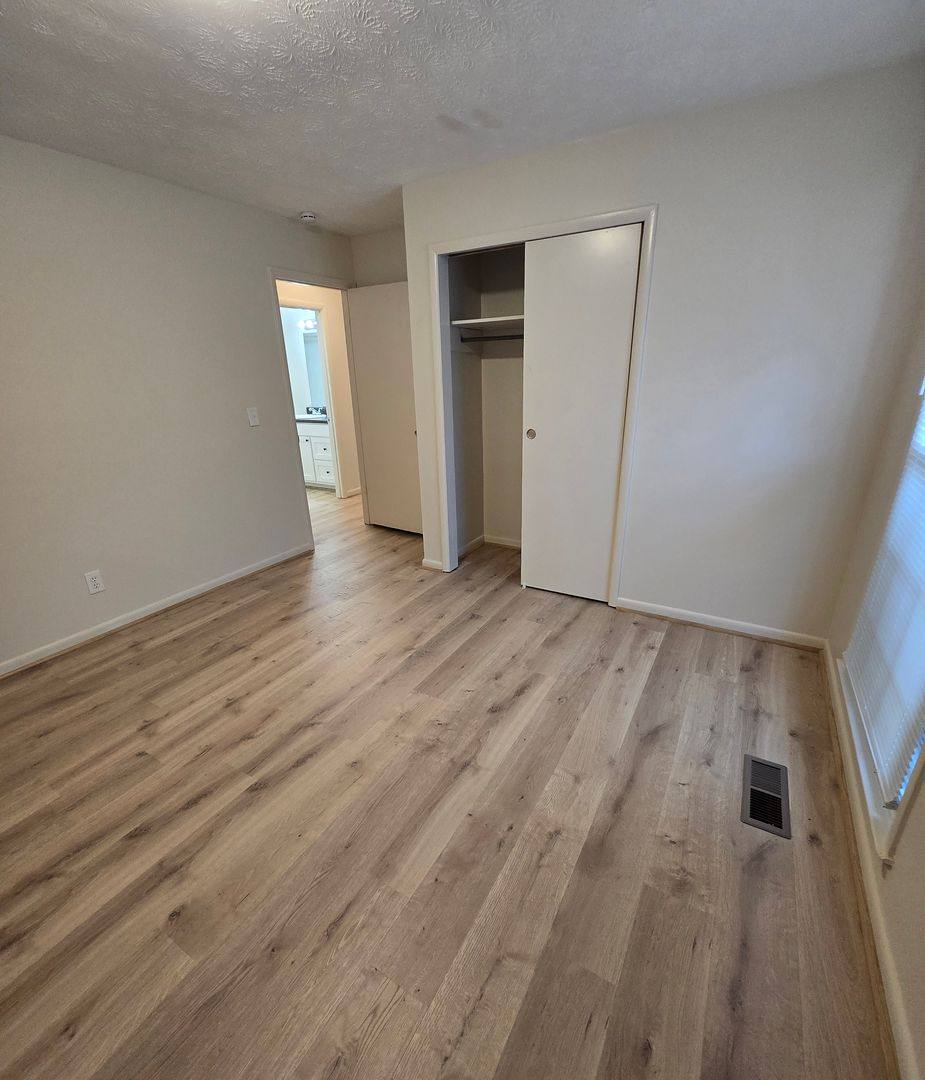 Apartment for rent at 1505 & 1526 Warrior Rd, Anniston, AL 36207