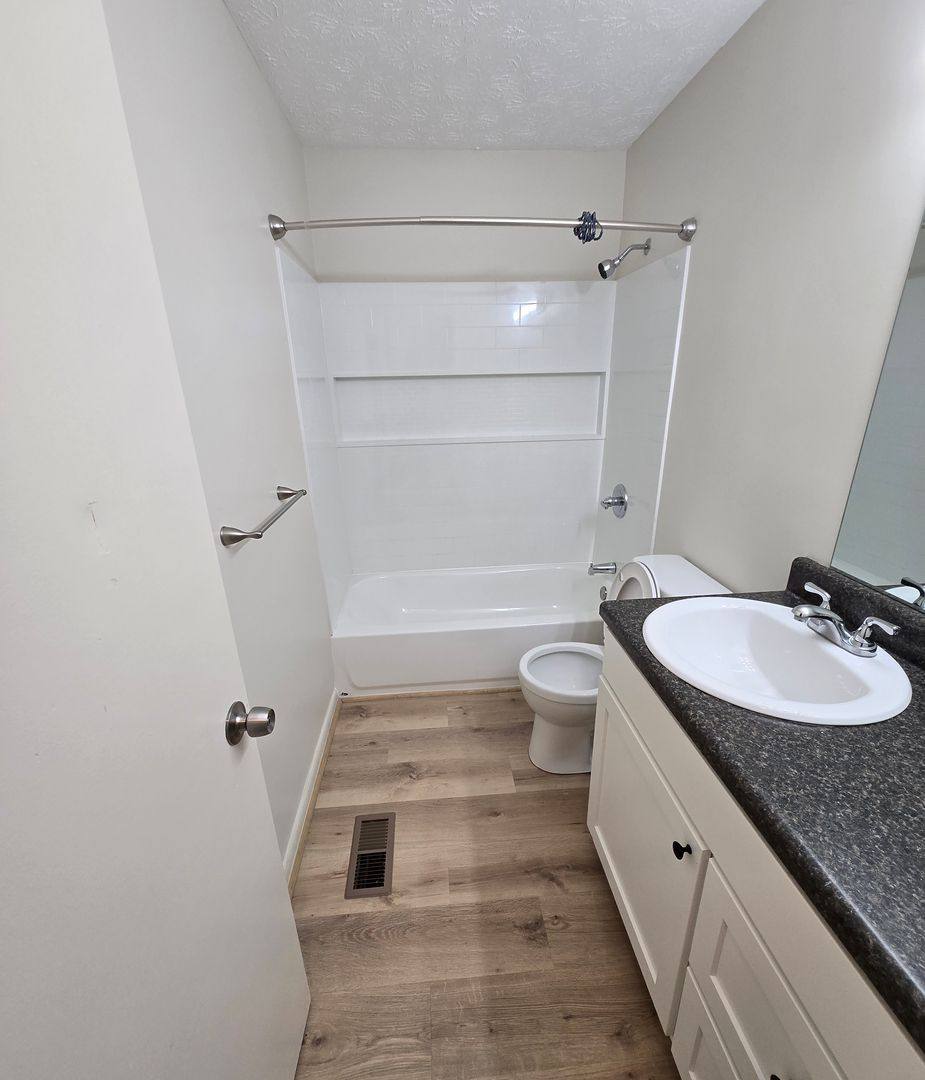 Apartment for rent at 1505 & 1526 Warrior Rd, Anniston, AL 36207