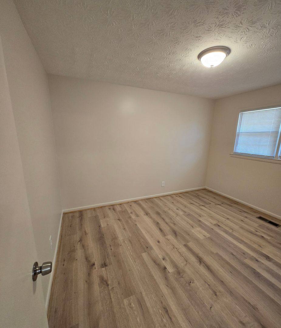 Apartment for rent at 1505 & 1526 Warrior Rd, Anniston, AL 36207