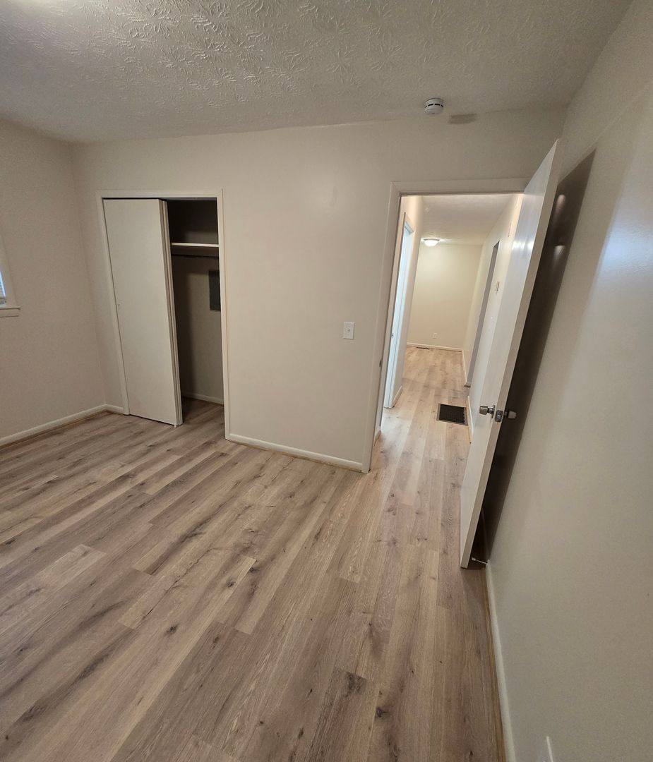 Apartment for rent at 1505 & 1526 Warrior Rd, Anniston, AL 36207