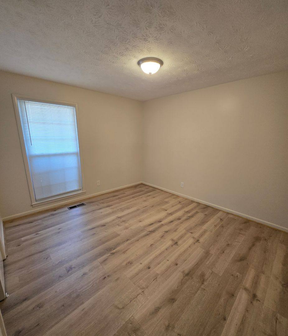Apartment for rent at 1505 & 1526 Warrior Rd, Anniston, AL 36207