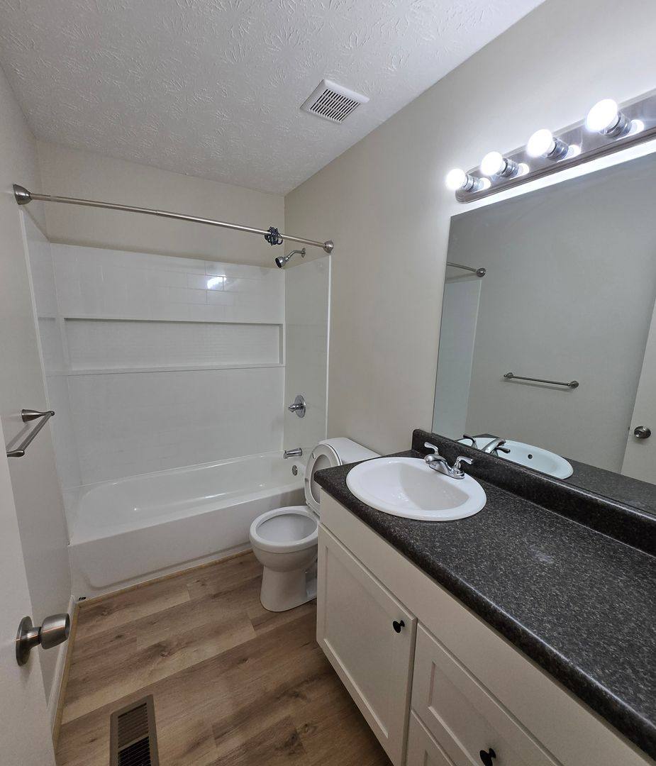 Apartment for rent at 1505 & 1526 Warrior Rd, Anniston, AL 36207