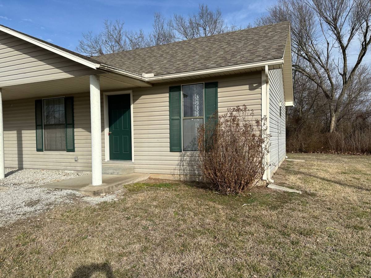 Apartment for rent at 7113 SE 66th Terrace - Duplex, Riverton, KS 66770