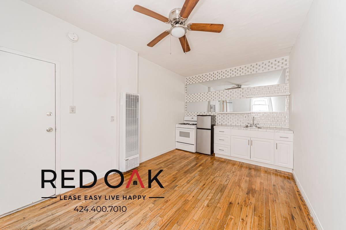 Apartment for rent at 836 Sanborn Ave #304, Los Angeles, CA 90029