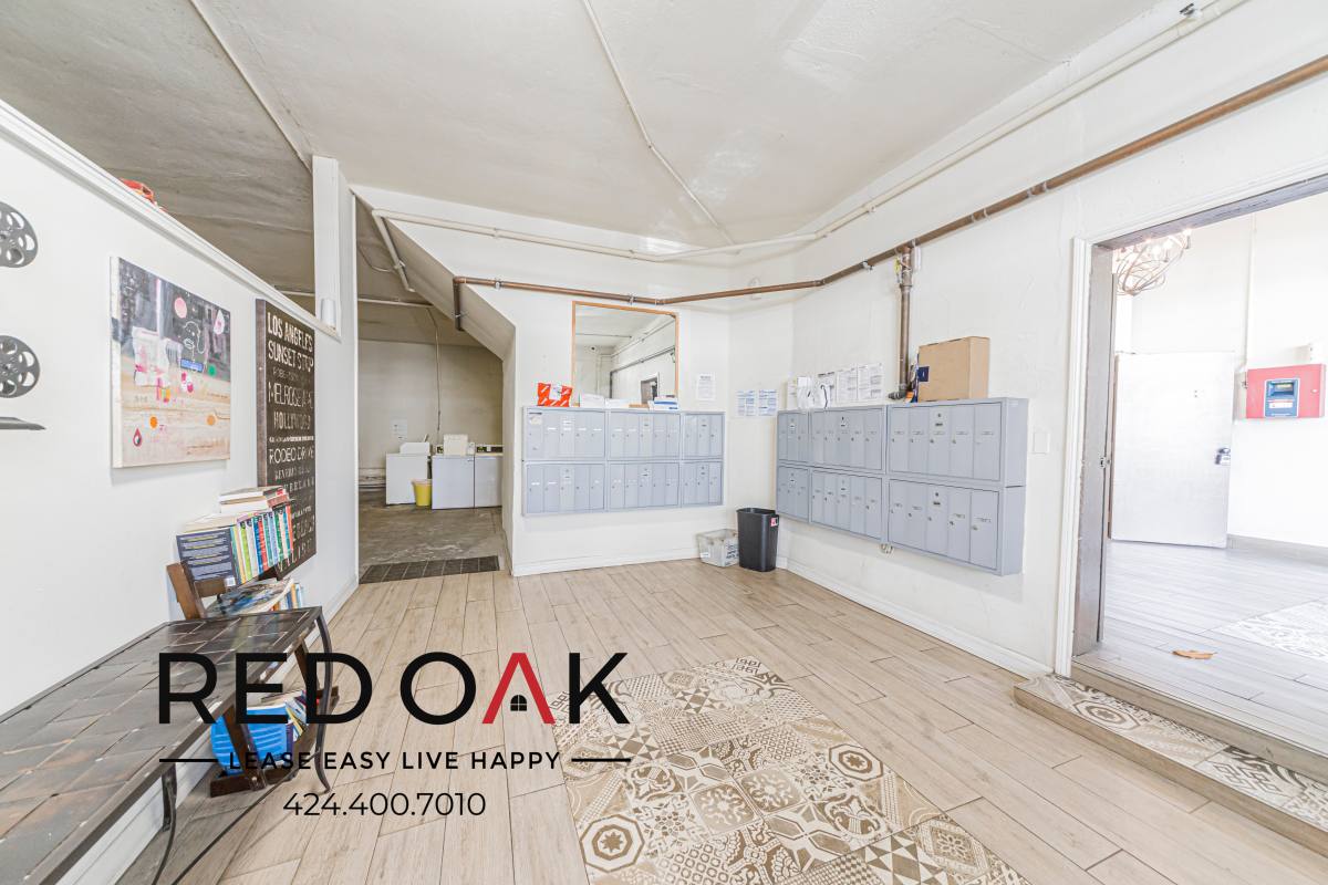 Apartment for rent at 836 Sanborn Ave #304, Los Angeles, CA 90029