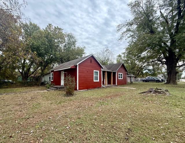 House for rent at 1123 W Spring St, Collinsville, OK 74021