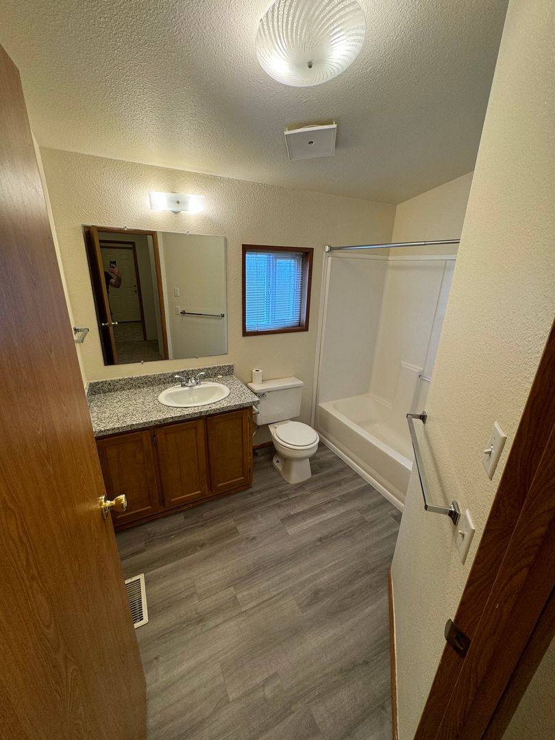 House for rent at 37997 Soap Creek Rd, Corvallis, OR 97330