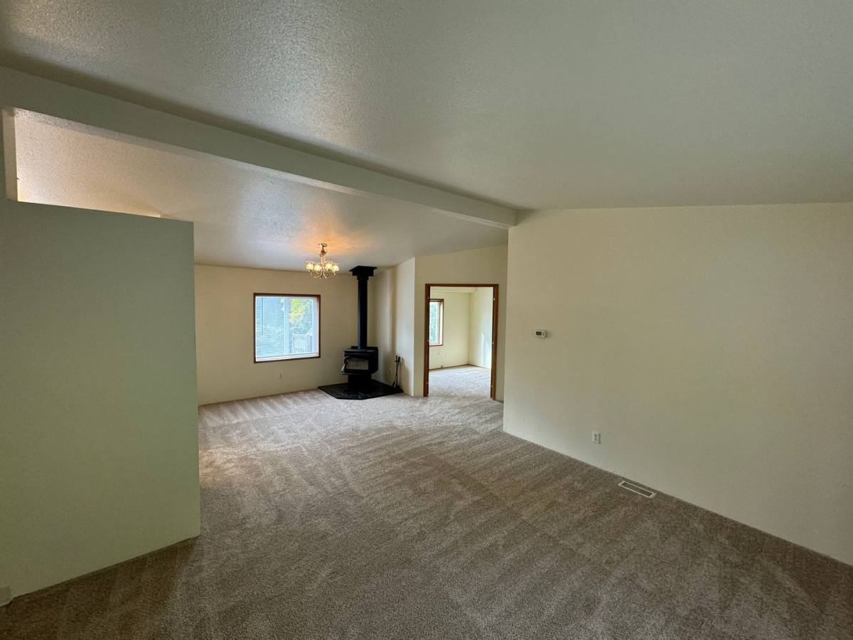 House for rent at 37997 Soap Creek Rd, Corvallis, OR 97330
