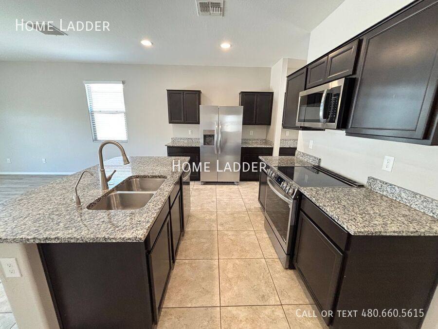 House for rent at 10453 E Cliffrose Lane, Florence, AZ 85132