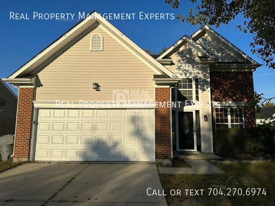 House for rent at 8815 Firestreak Dr, Charlotte, NC 28216