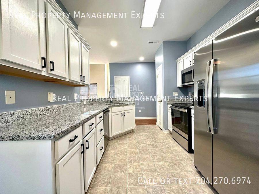 House for rent at 8815 Firestreak Dr, Charlotte, NC 28216