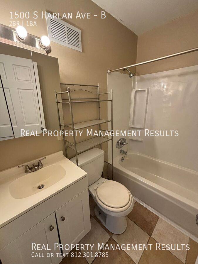 Apartment for rent at 1500 S Harlan Ave #B, Evansville, IN 47714