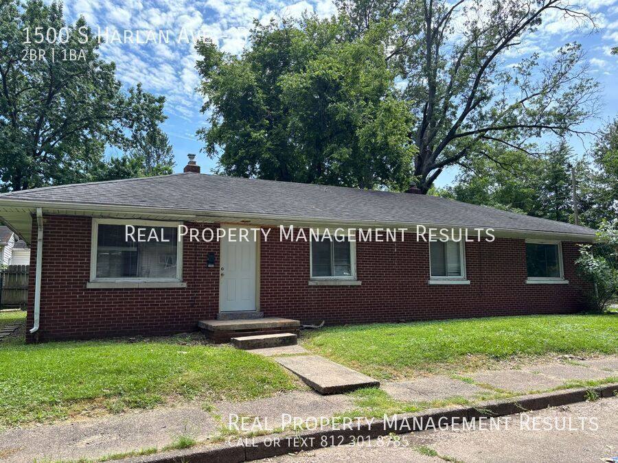 Apartment for rent at 1500 S Harlan Ave #B, Evansville, IN 47714