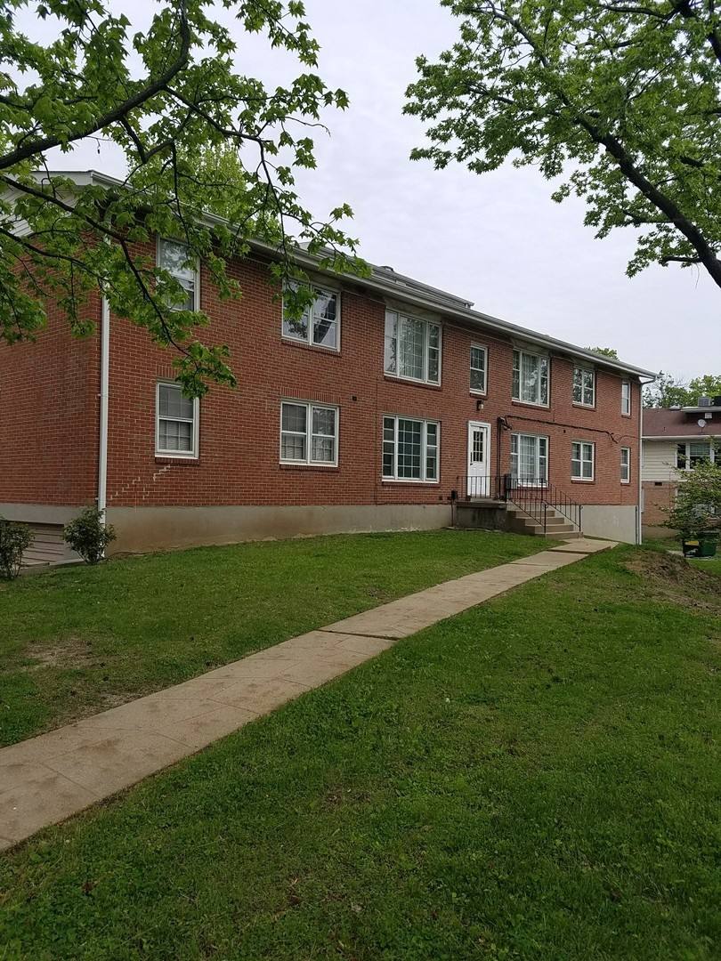Condo for rent at 604 Thunderbird, Chesterfield, MO 63017