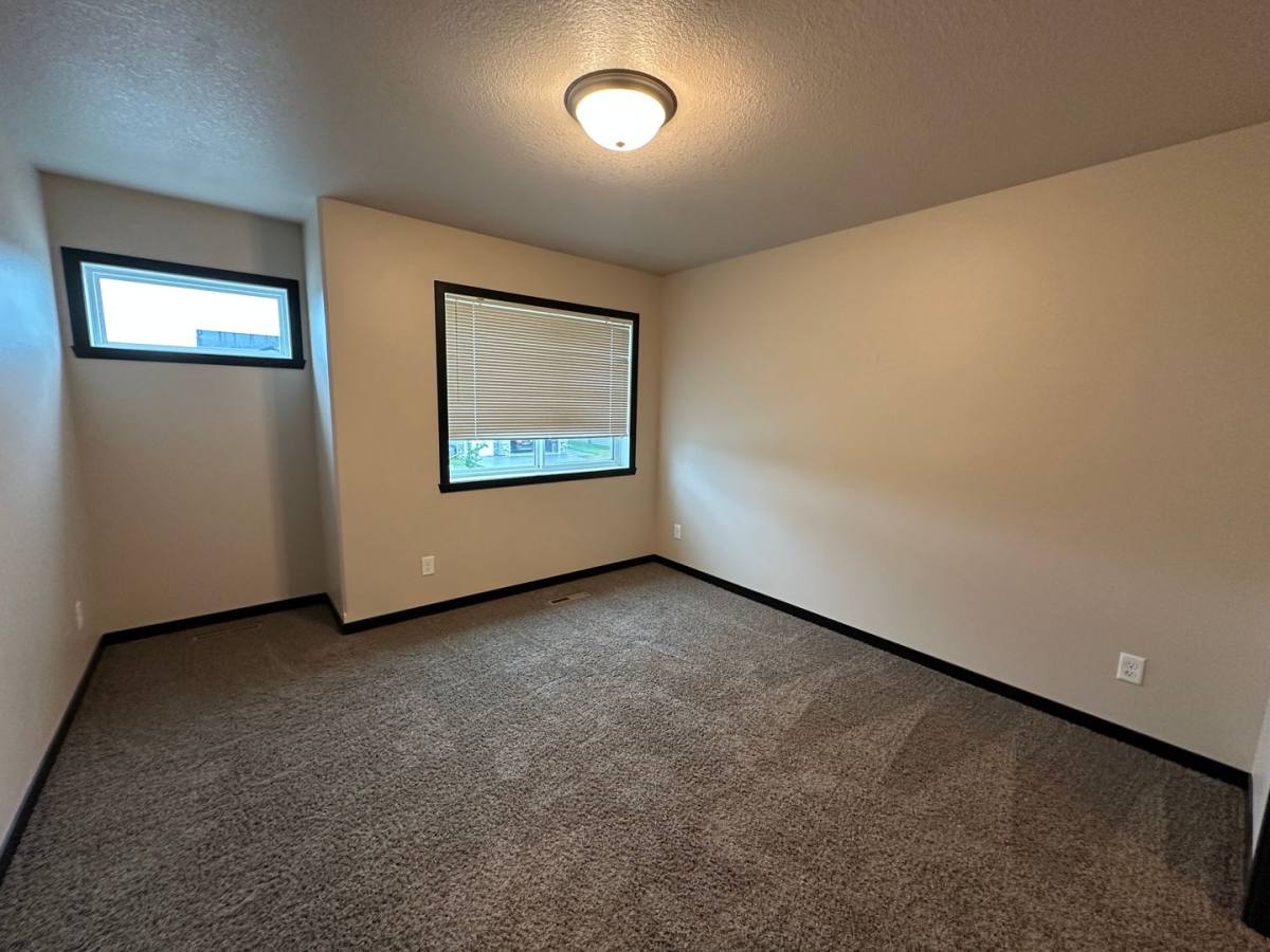 House for rent at 3017 33rd Ave S, Moorhead, MN 56560