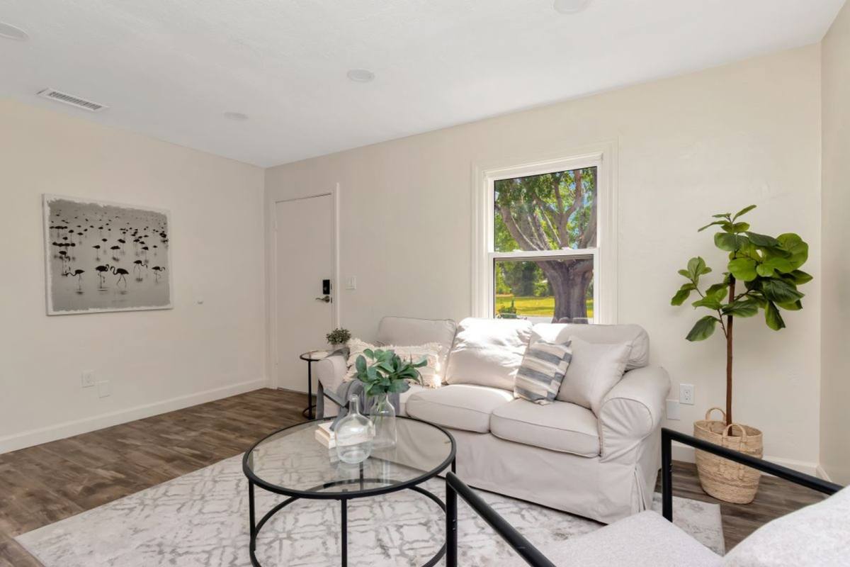 House for rent at 1419 55th St S, Saint Petersburg, FL 33707