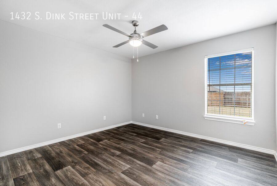 Apartment for rent at 1432 S Dink St #44, Mabank, TX 75147