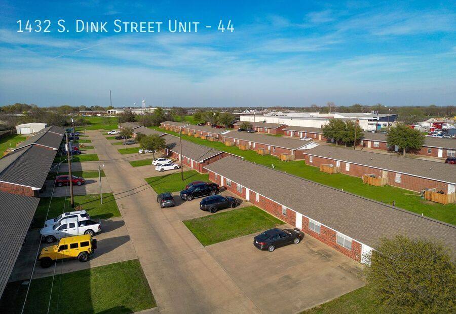 Apartment for rent at 1432 S Dink St #44, Mabank, TX 75147