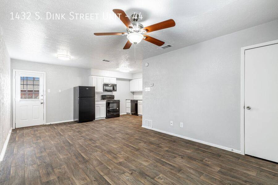 Apartment for rent at 1432 S Dink St #44, Mabank, TX 75147