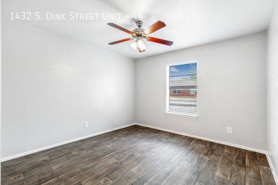 Apartment for rent at 1432 S Dink St #44, Mabank, TX 75147