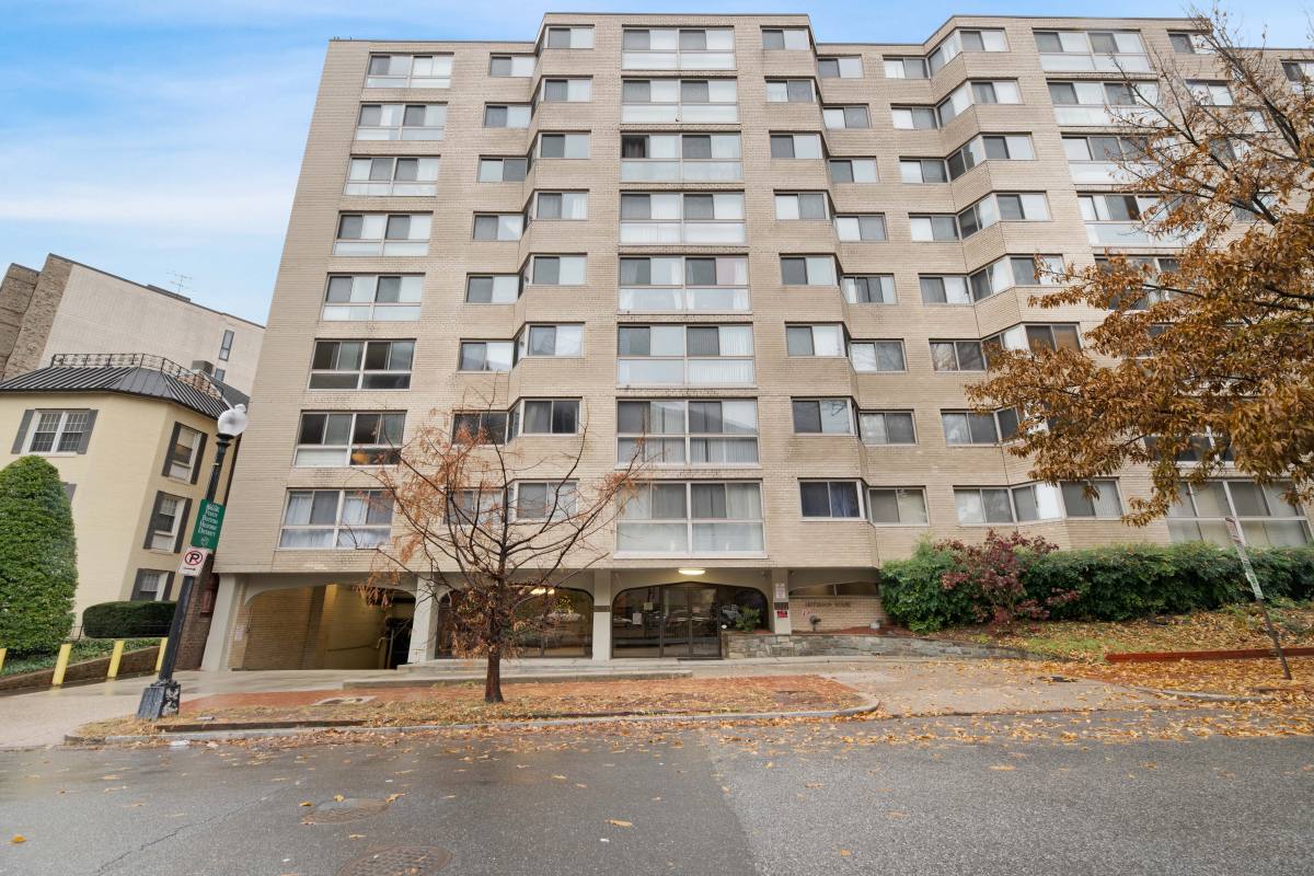 Condo for rent at 922 24th St NW #606, Washington, DC 20037