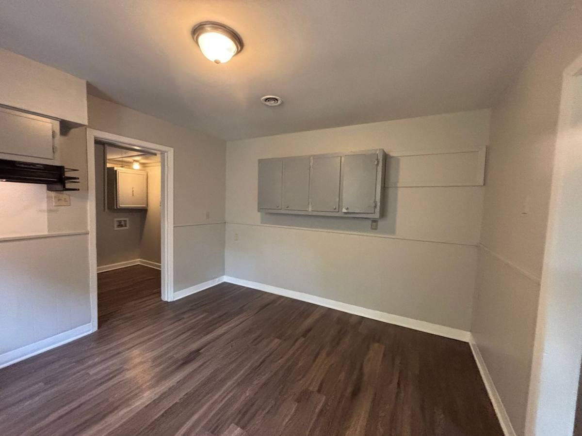 House for rent at 2160 Saint Elmo Ave, Memphis, TN 38127