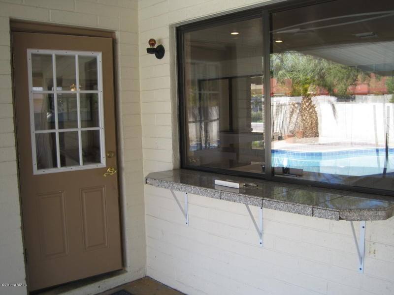 House for rent at 718 E Manhatton Dr, Tempe, AZ 85282