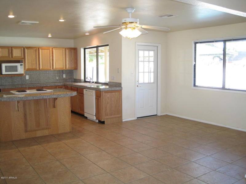 House for rent at 718 E Manhatton Dr, Tempe, AZ 85282
