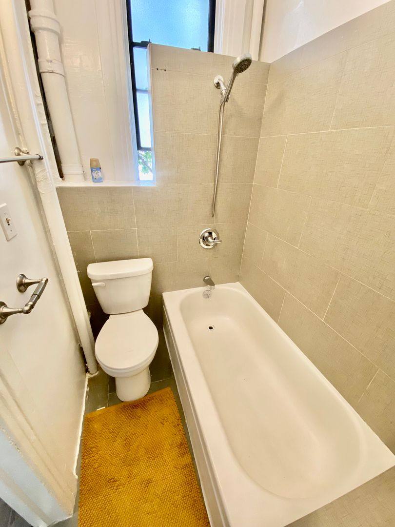Apartment for rent at 1010 Bush St #116, San Francisco, CA 94109