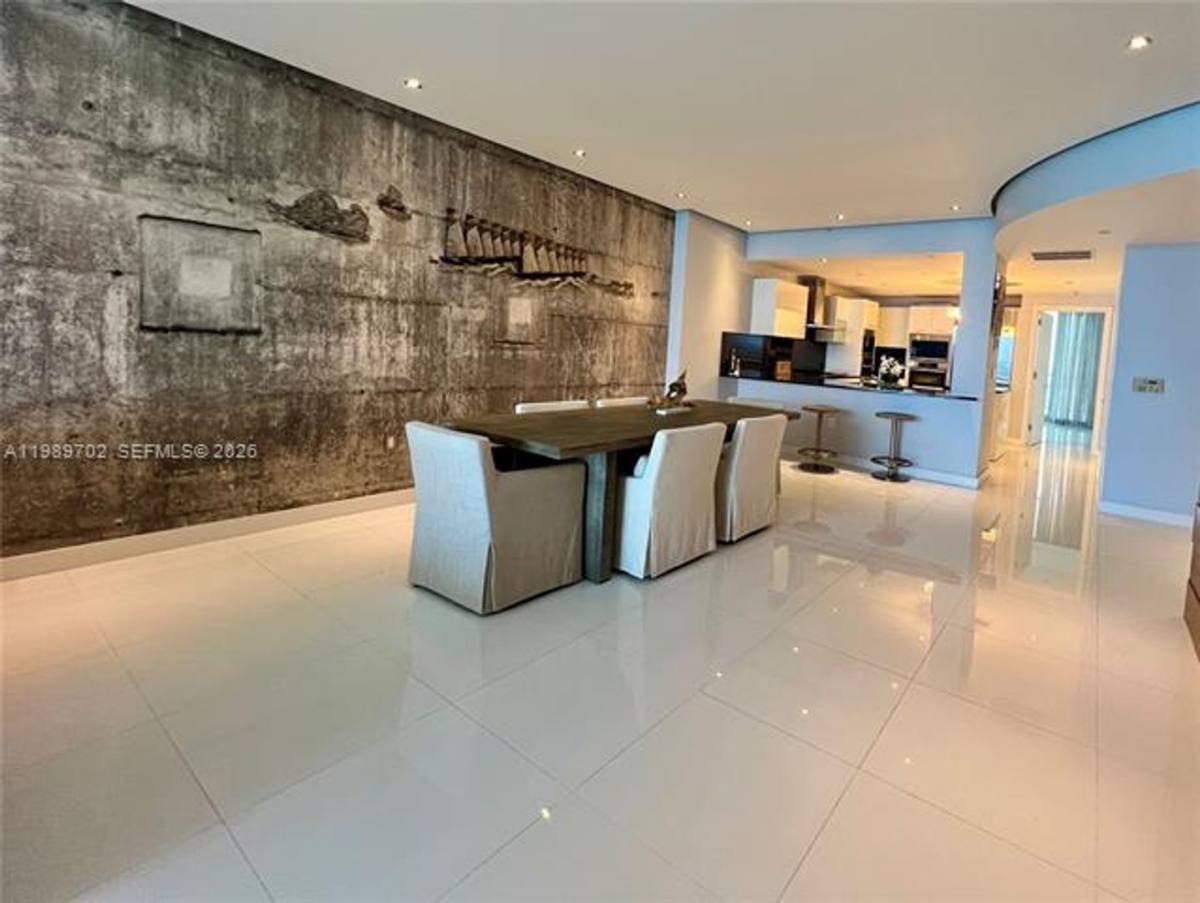 Apartment for rent at 17121 Collins Ave, North Miami Beach, FL 33160