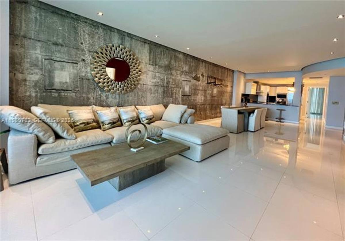 Apartment for rent at 17121 Collins Ave, North Miami Beach, FL 33160