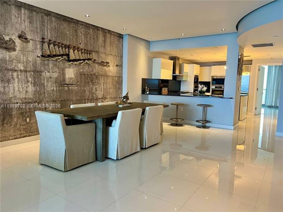 Apartment for rent at 17121 Collins Ave, North Miami Beach, FL 33160
