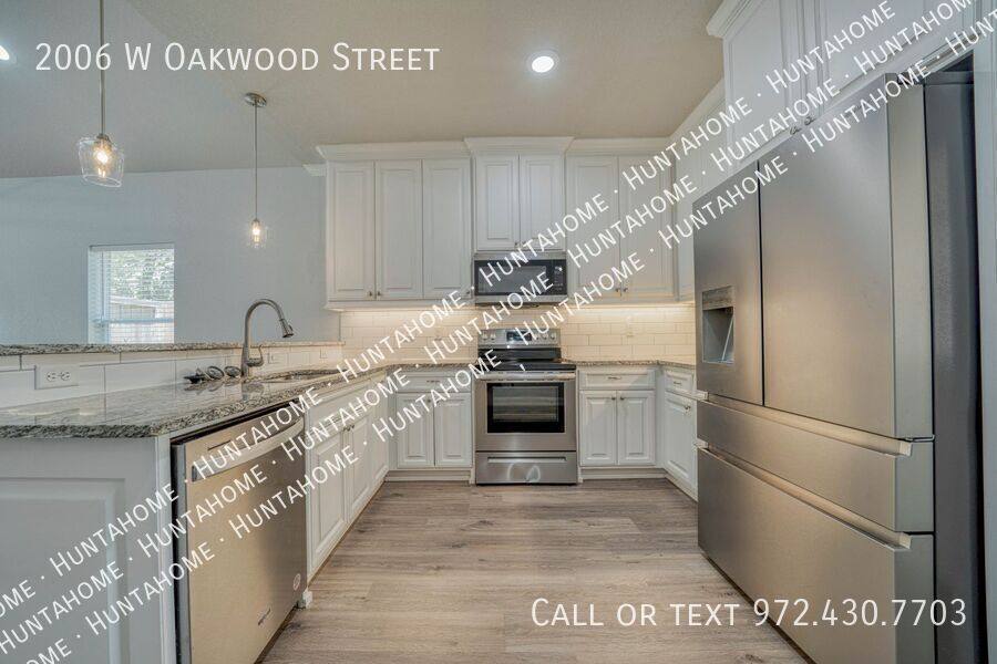 House for rent at 2006 W Oakwood St, Tyler, TX 75702