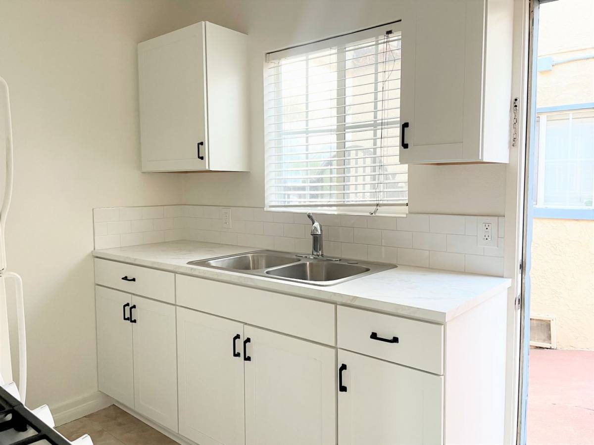 Apartment for rent at 400 Civic Center Dr, Oceanside, CA 92054