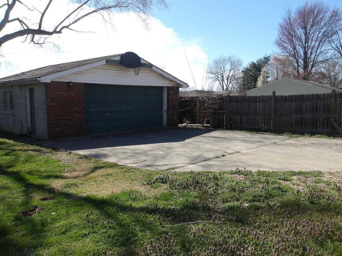 House for rent at 5402 Logwood Ave, Louisville, KY 40272