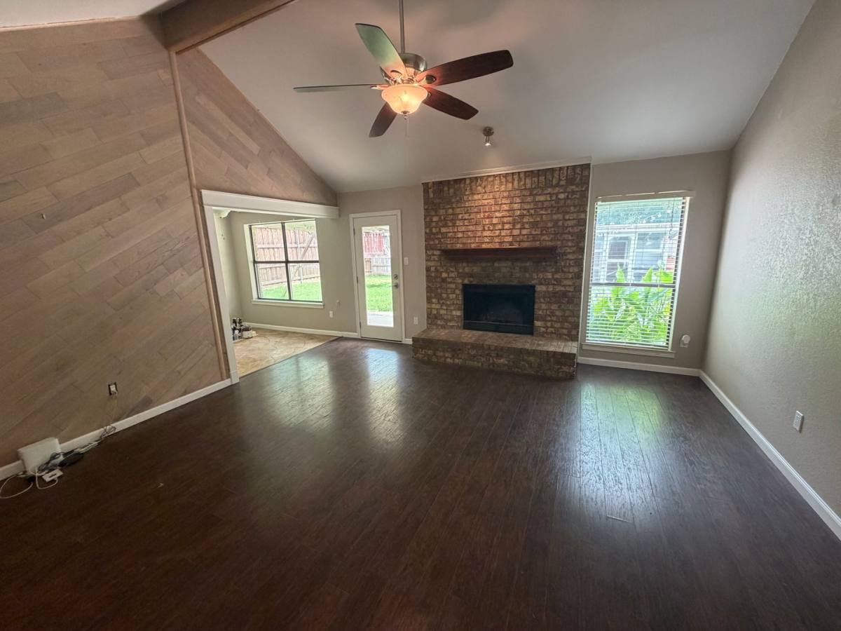 House for rent at 2132 Turf Club Dr, Arlington, TX 76017