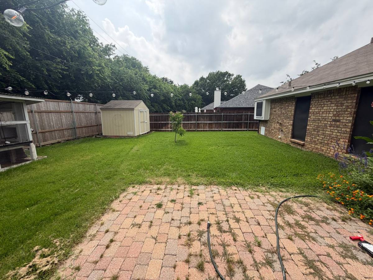 House for rent at 2132 Turf Club Dr, Arlington, TX 76017
