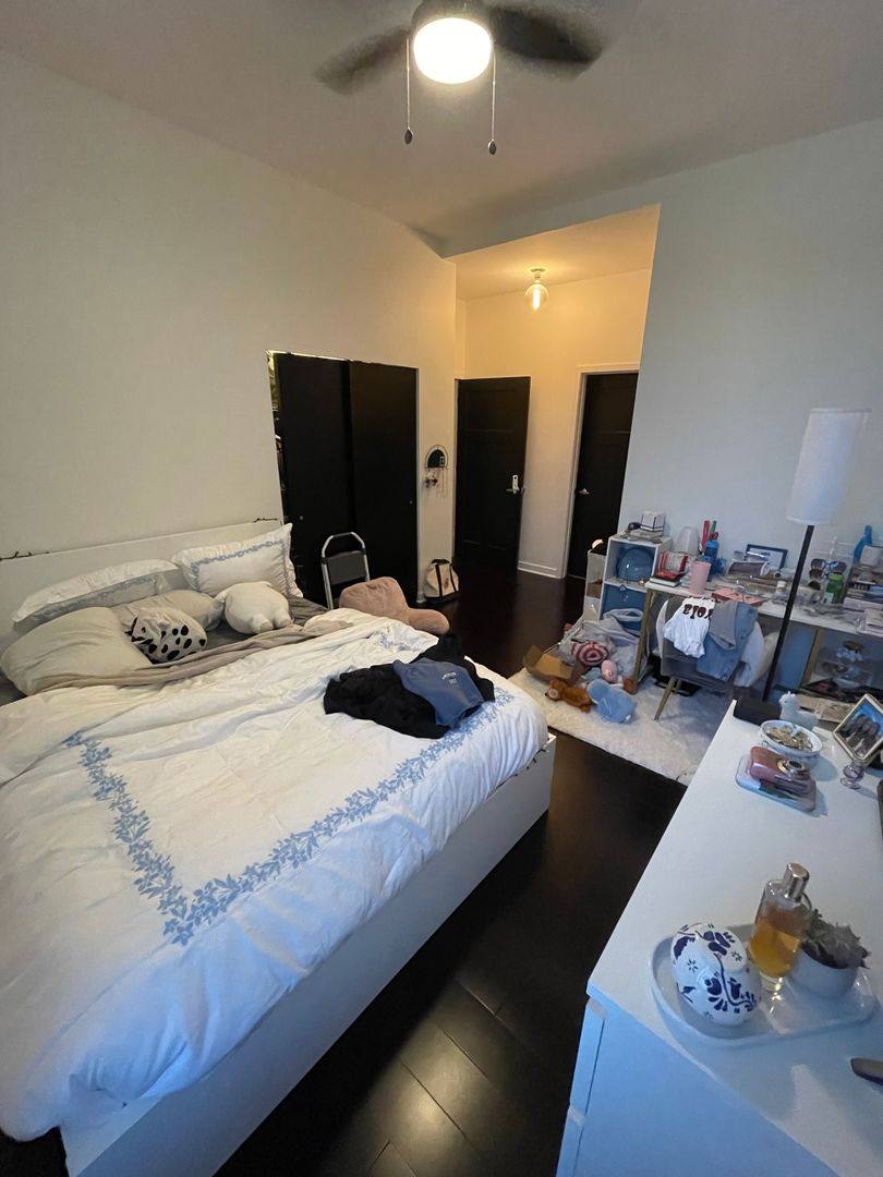 Apartment for rent at 6354 N Lakewood Ave, Chicago, IL 60660