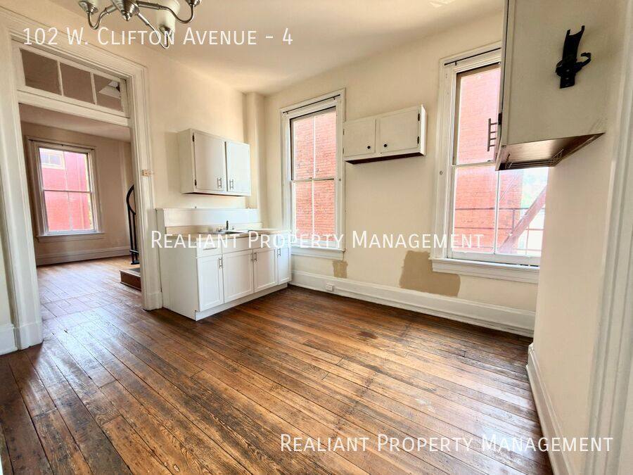 Apartment for rent at 102 W Clifton Ave #4, Cincinnati, OH 45202
