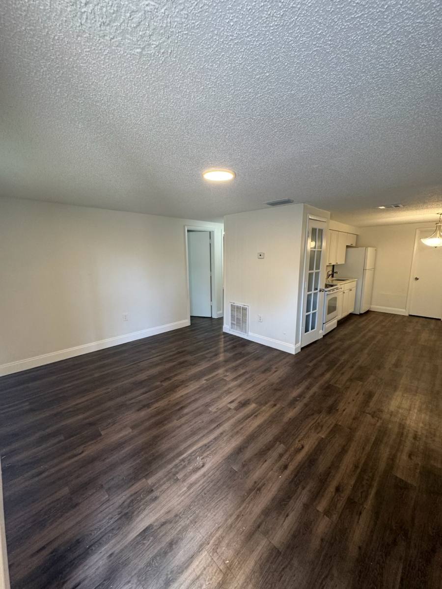 Apartment for rent at 919 34th Ave W #B, Bradenton, FL 34205