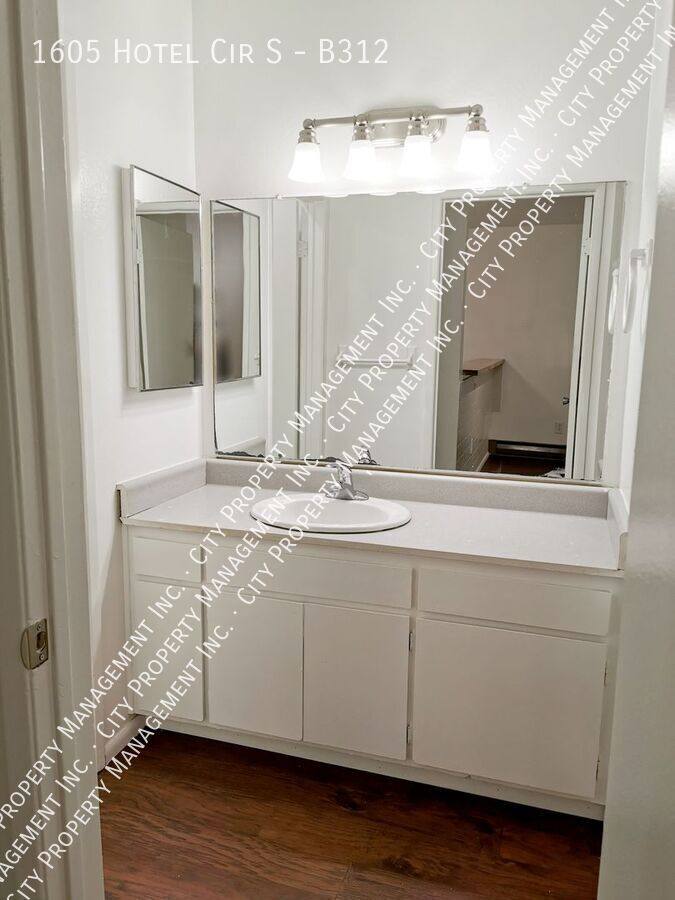House for rent at 1605 Hotel Circle S #B312, San Diego, CA 92108