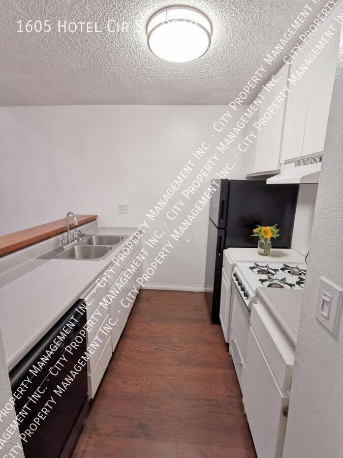 House for rent at 1605 Hotel Circle S #B312, San Diego, CA 92108