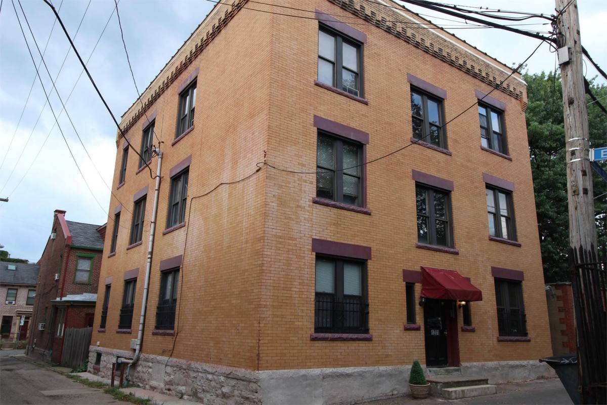 Apartment for rent at 1201 Wolfrum St, Pittsburgh, PA 15212