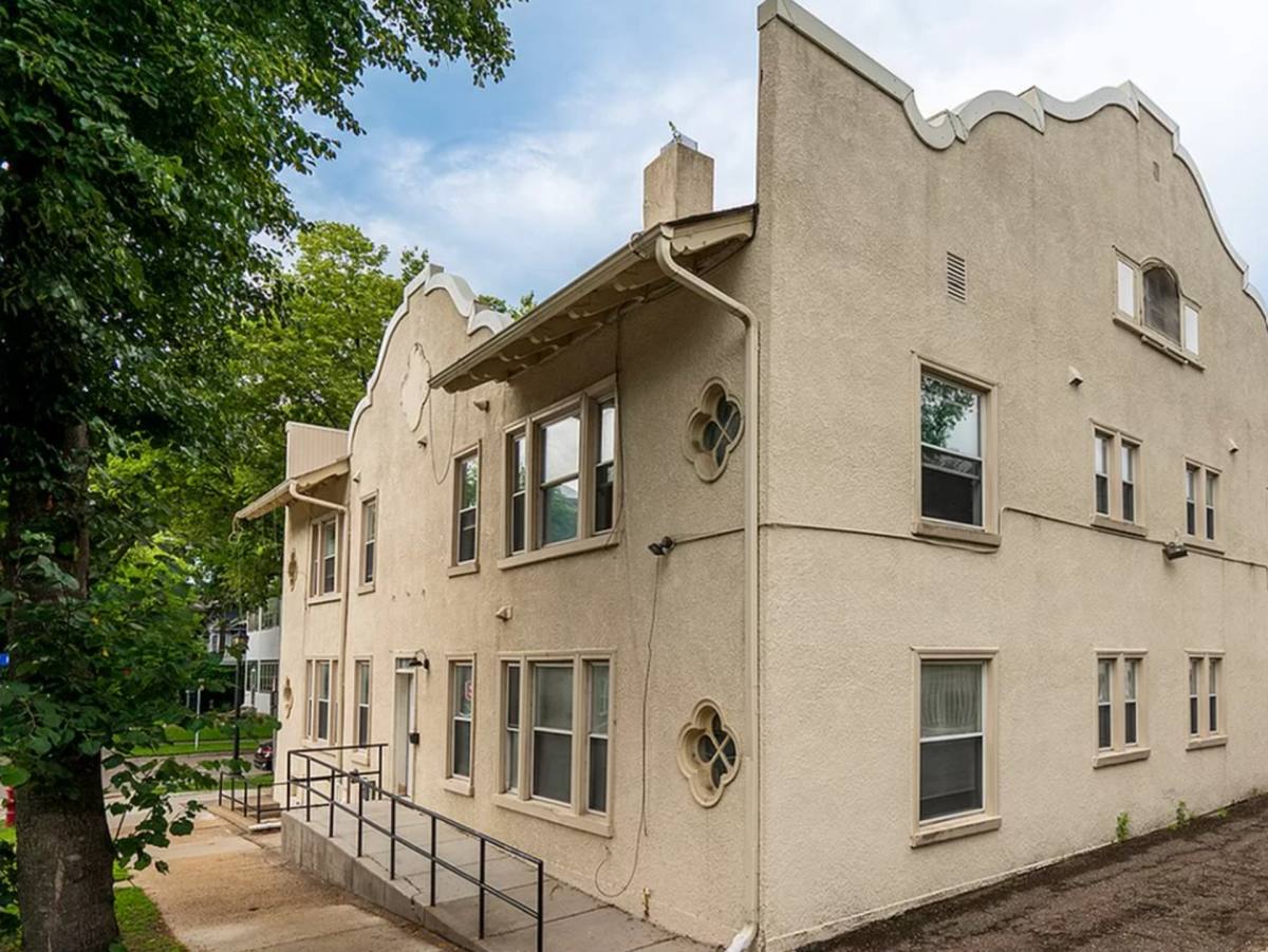 Apartment for rent at 1200 W Franklin Ave, Minneapolis, MN 55405