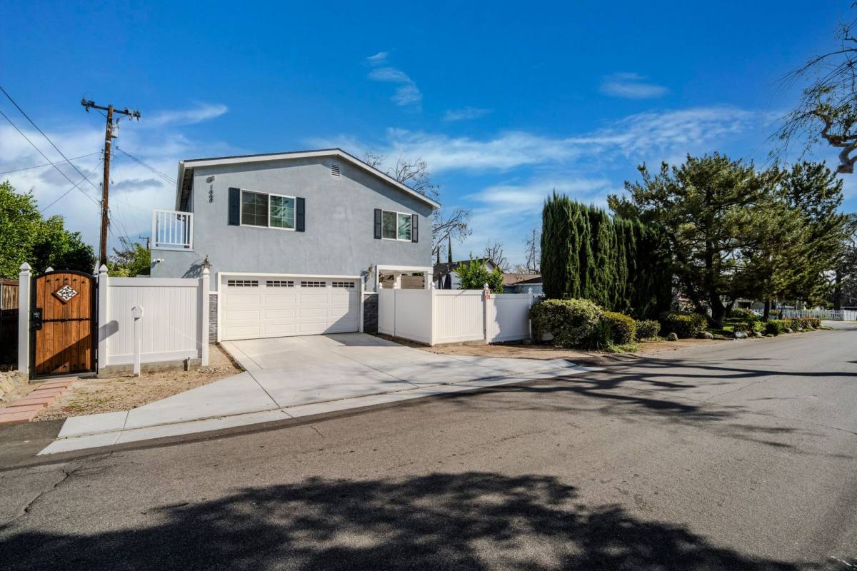 House for rent at 1668 Belford Ave, Pasadena, CA 91104