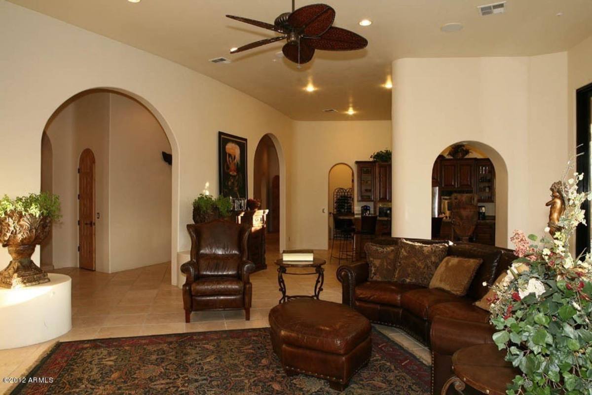 House for rent at 14022 N 83rd St, Scottsdale, AZ 85260