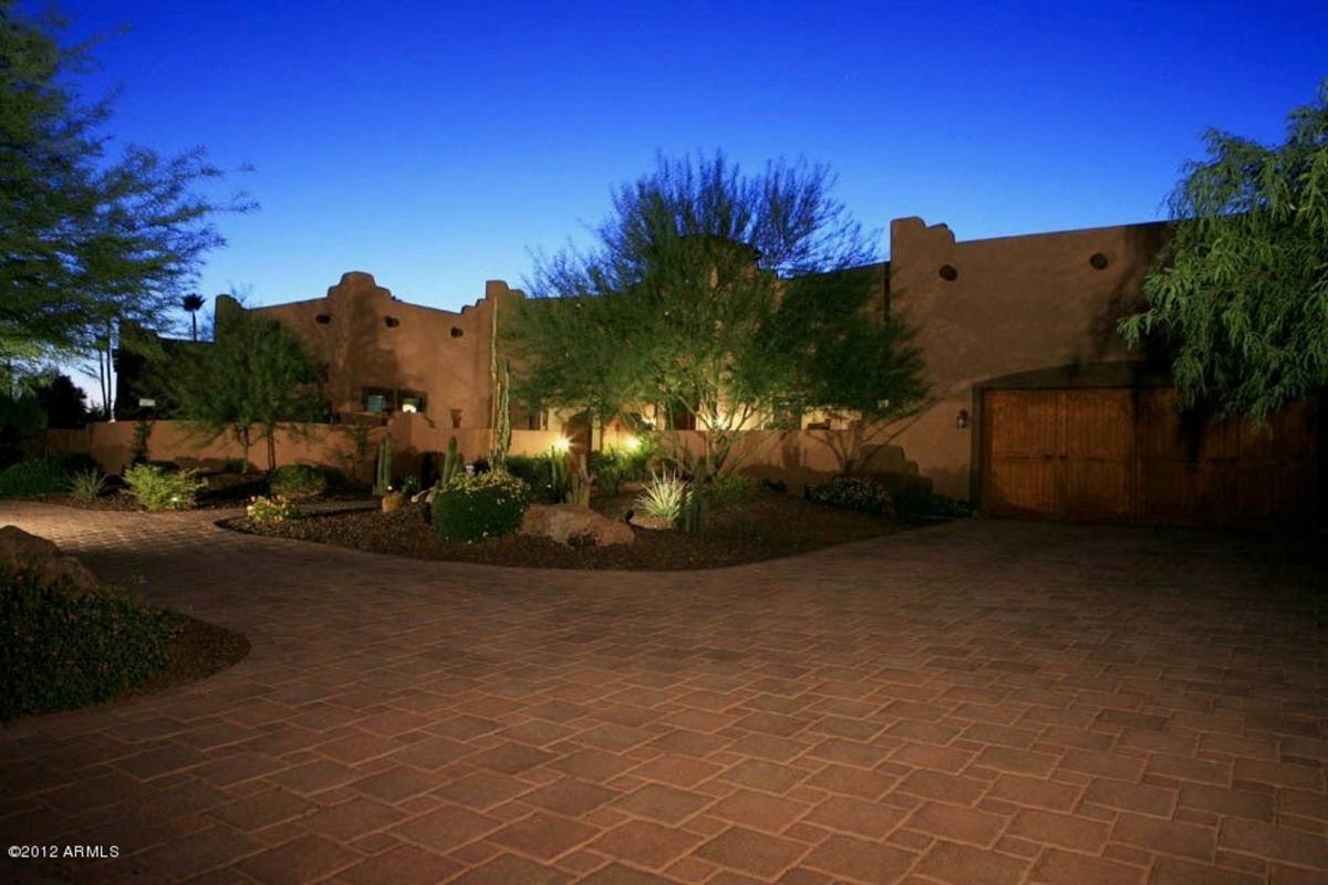 House for rent at 14022 N 83rd St, Scottsdale, AZ 85260
