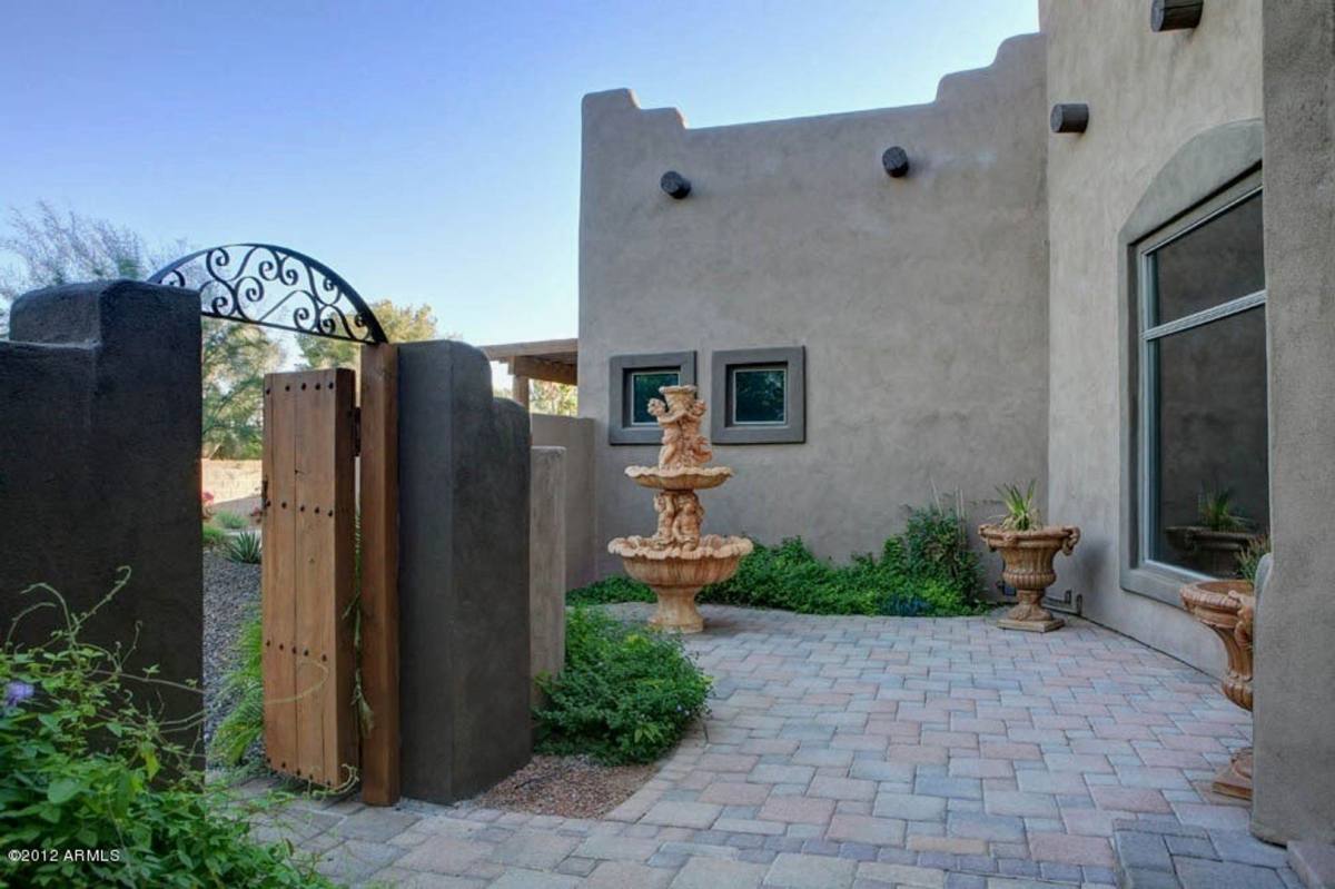 House for rent at 14022 N 83rd St, Scottsdale, AZ 85260